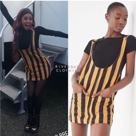 $70 Urban Outffiters Overall Mini Dress - Picture 1 of 8